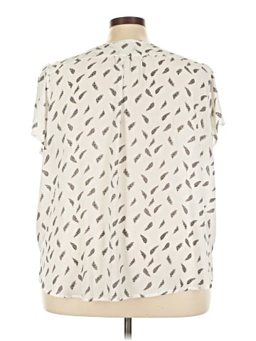 Fun2Fun Sleeveless Button-Down Shirt (view 2)