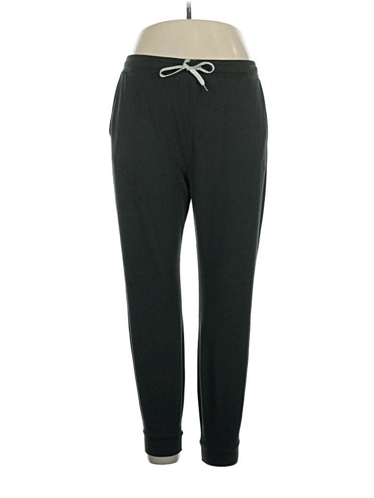 Pre-owned Vuori Casual Pants In Black