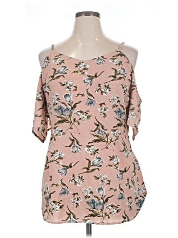 Lumiere 3/4 Sleeve Blouse (view 1)