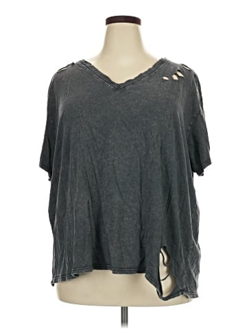 Torrid Short Sleeve T-Shirt (view 1)