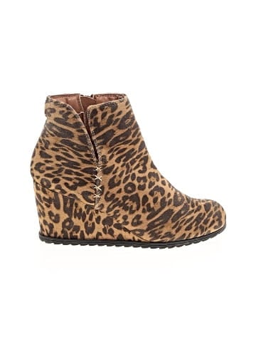 Weeboo Wedges (view 1)