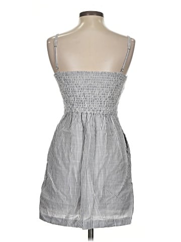 Abercrombie & Fitch Sleeveless Button-Down Shirt (view 2)