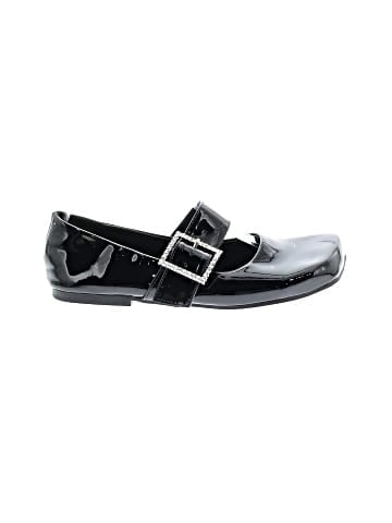 Unbranded Flats (view 1)