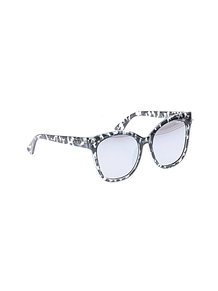 Pre-owned Quay Sunglasses In Gray
