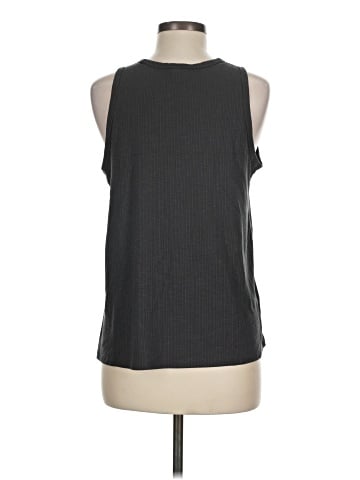 Old Navy Sleeveless T-Shirt (view 2)