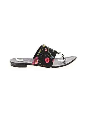 Gucci Flip Flops (view 1)
