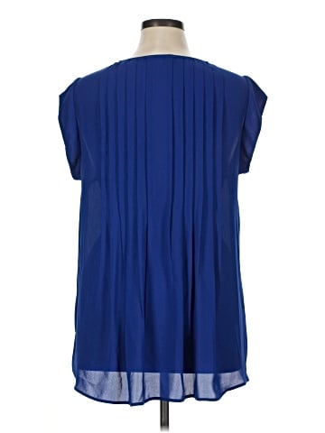 DR2 Sleeveless Blouse (view 2)