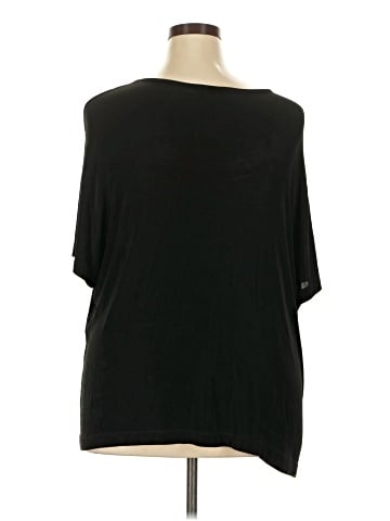 Linden Hill Short Sleeve Top (view 2)