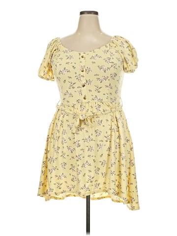 No Boundaries Casual Dress (view 1)