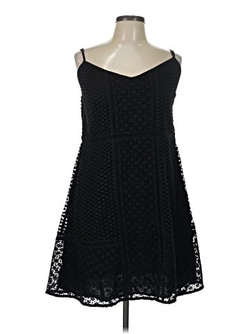 Abercrombie & Fitch Cocktail Dress (view 1)