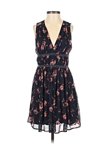 Abercrombie & Fitch Casual Dress (view 1)