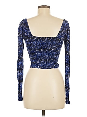 Urban Outfitters Long Sleeve T-Shirt (view 2)