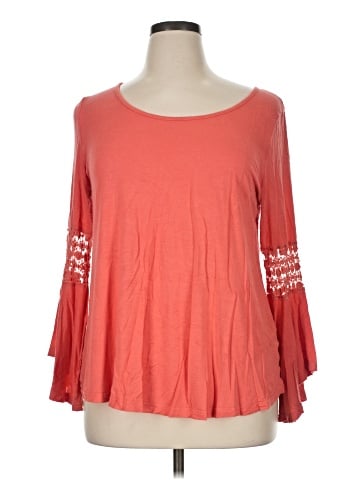 Roommates 3/4 Sleeve Top (view 1)