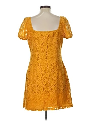 Abercrombie & Fitch Casual Dress (view 2)