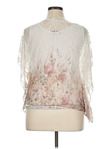 Naif 3/4 Sleeve Blouse (view 2)