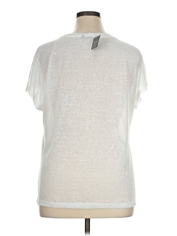 Daisy Fuentes Short Sleeve T-Shirt (view 2)