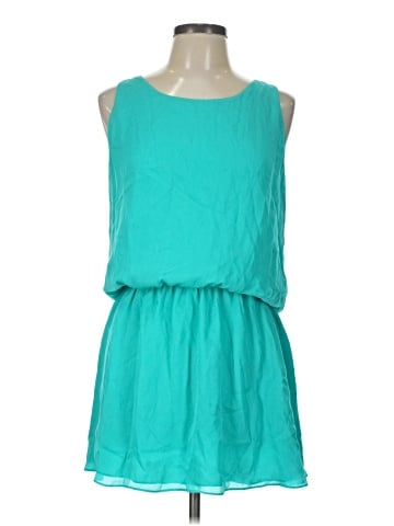 Alice + Olivia Casual Dress (view 1)
