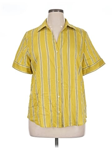 Worthington Short Sleeve Button-Down Shirt (view 1)