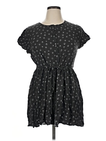 Junk Food Short Sleeve Blouse (view 1)