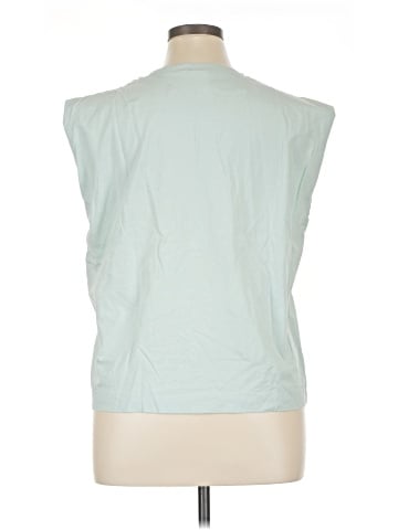 H&M Sleeveless T-Shirt (view 2)