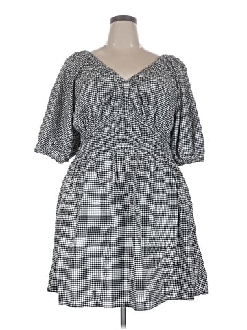 Old Navy Casual Dress (view 1)