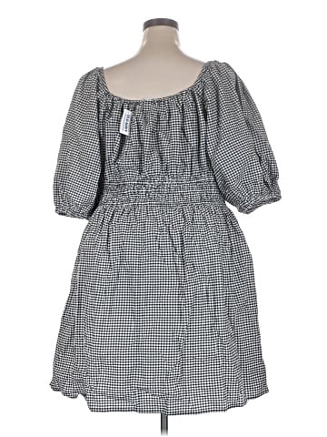 Old Navy Casual Dress (view 2)