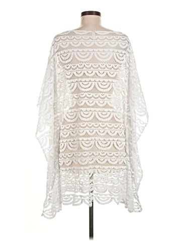 PilyQ Poncho (view 2)