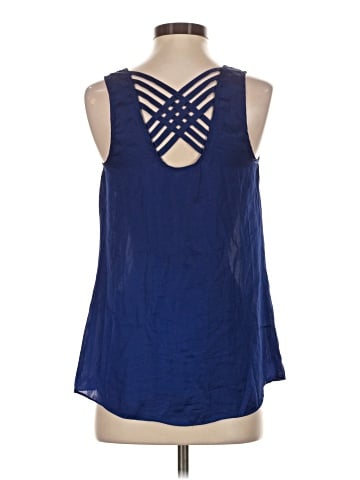 Kenar Sleeveless Blouse (view 2)
