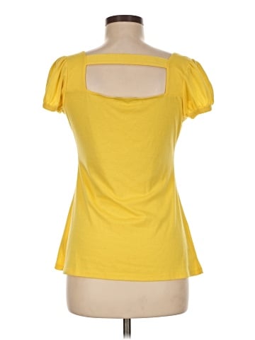 Charlotte Russe Short Sleeve T-Shirt (view 2)