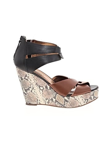 Cynthia Vincent Wedges (view 1)