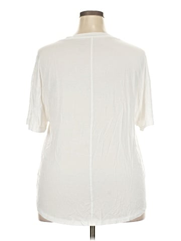 American Eagle Outfitters Short Sleeve T-Shirt (view 2)