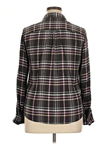 Maurices Long Sleeve Button-Down Shirt (view 2)