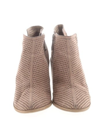 DV Ankle Boots (view 2)