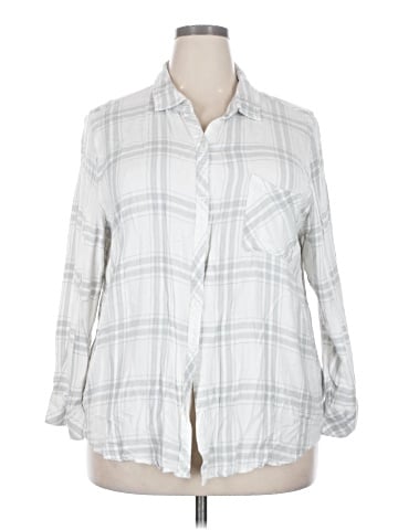 Well Worn 3/4 Sleeve Button-Down Shirt (view 1)