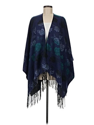 Harve Benard Poncho (view 1)
