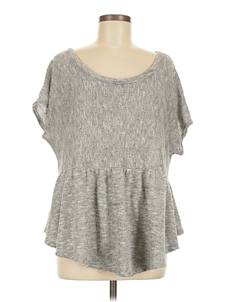 Pre-owned Daytrip Short Sleeve Top Gray Scoop Neck Tops