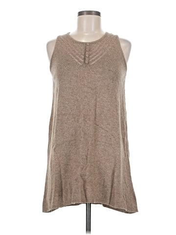 Gap Outlet Sleeveless Top (view 1)