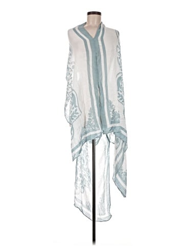 Lovestitch Poncho (view 1)