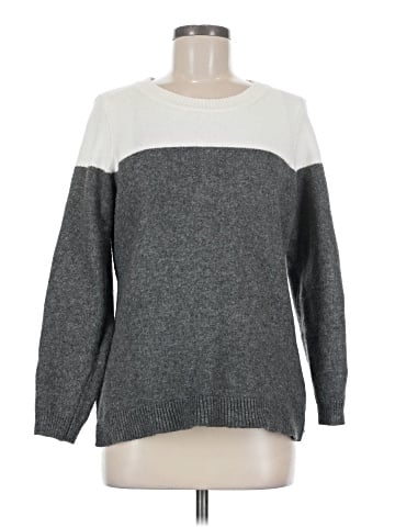 Elizabeth & Clarke Pullover Sweater (view 1)
