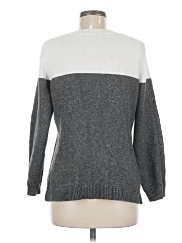Elizabeth & Clarke Pullover Sweater (view 2)