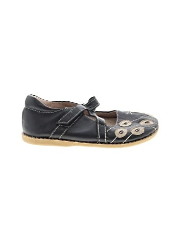 Livie & Luca Flats (view 1)