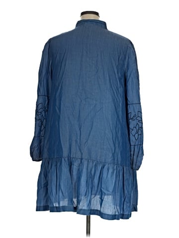 Crown & Ivy Casual Dress (view 2)