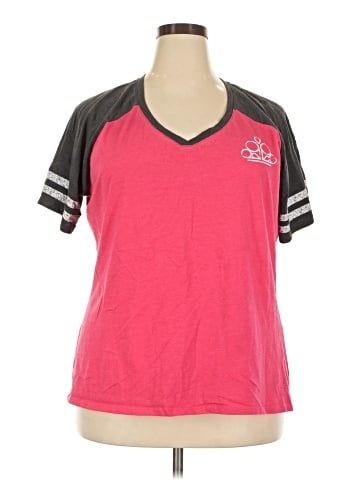 District. Active T-Shirt (view 1)