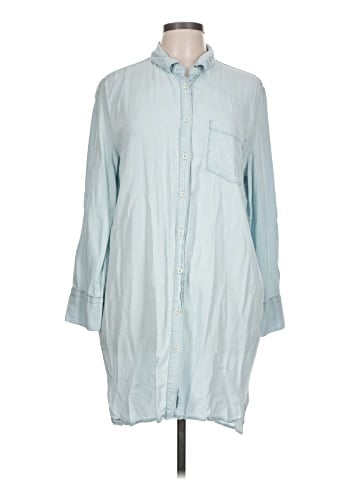 Flawless 3/4 Sleeve Button-Down Shirt (view 1)