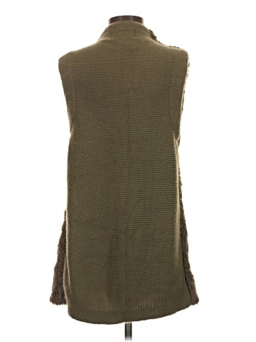 Hinge Faux Fur Vest (view 2)
