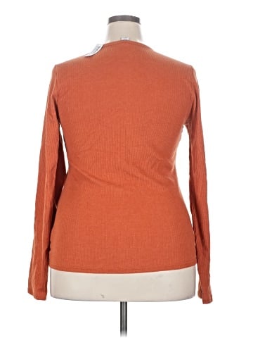 Old Navy Long Sleeve T-Shirt (view 2)