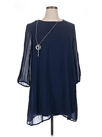 Tacera 3/4 Sleeve T-Shirt (view 1)