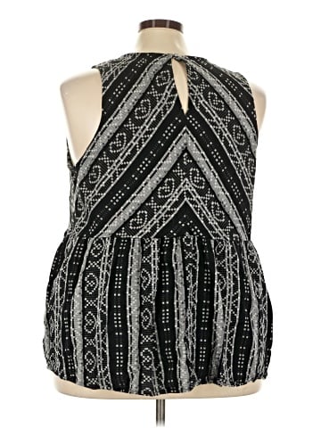 True Craft Sleeveless Blouse (view 2)