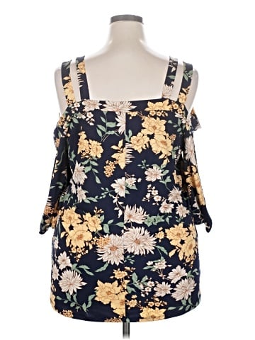 Naif 3/4 Sleeve Blouse (view 2)
