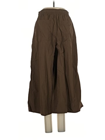Uniqlo Khakis (view 2)
